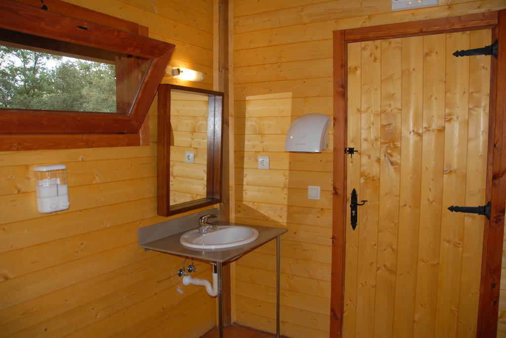 Cabanes Dosrius Canyamás Exterior photo