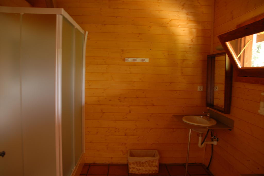Cabanes Dosrius Canyamás Exterior photo